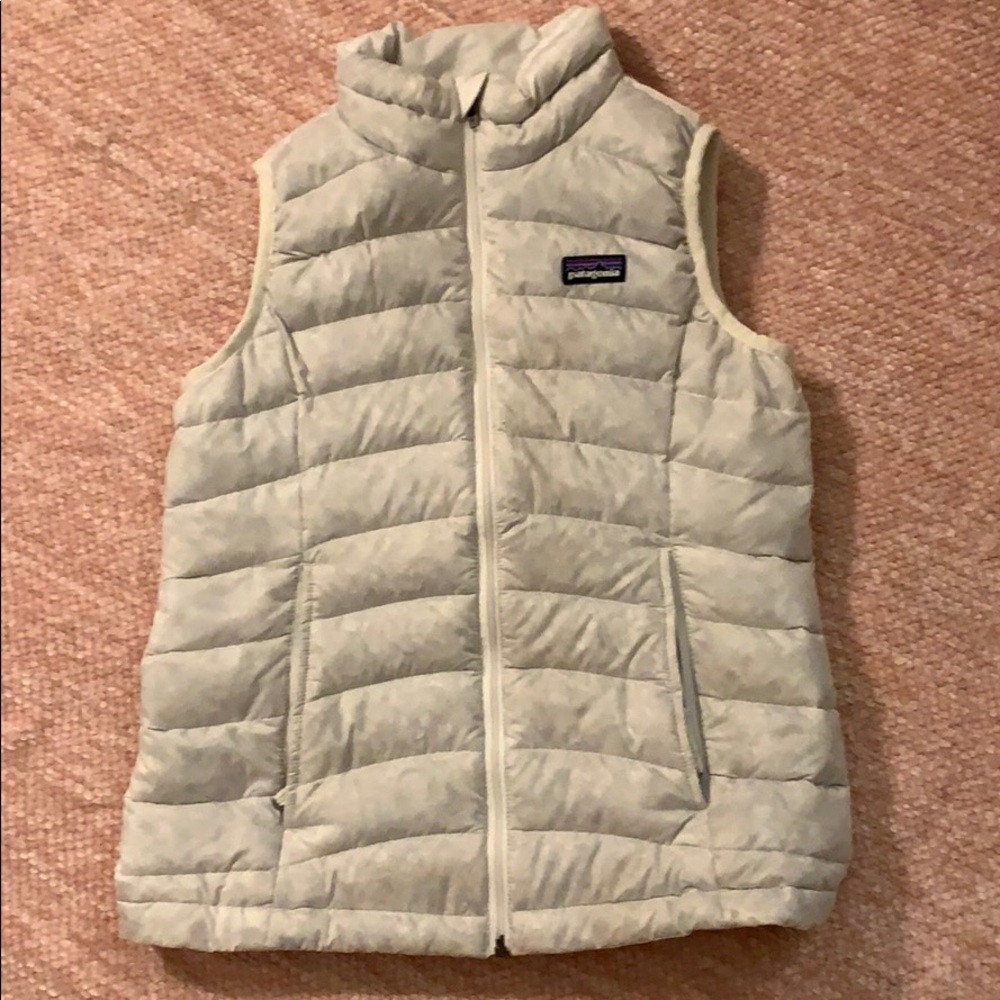 Patagonia white vest